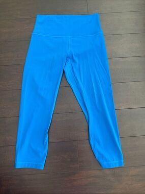 lululemon Like New Poolside Blue Align Hi-rise Crop 21”